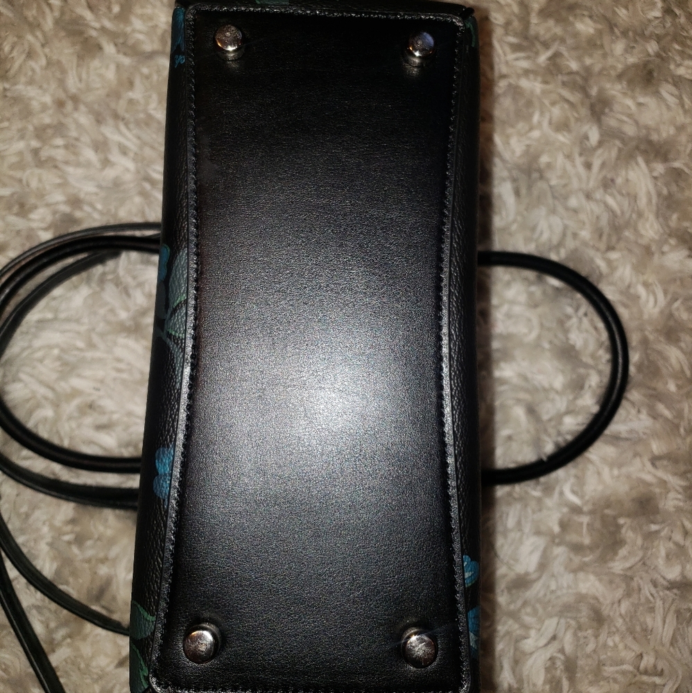 Coach purse - Picture 3 of 3